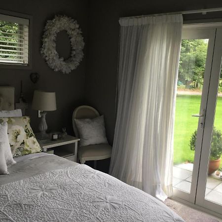 The Flower Nest Retreat Apartment Te Puna Exterior foto